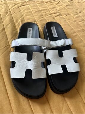 Steve Madden mayven sandals White and Black Slide Sandals